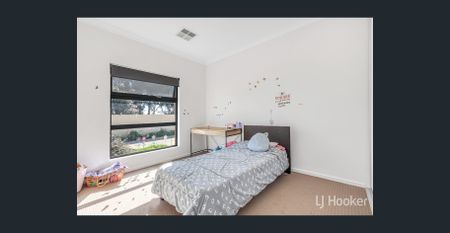 Modern 3 Bedroom Family Home - Photo 5