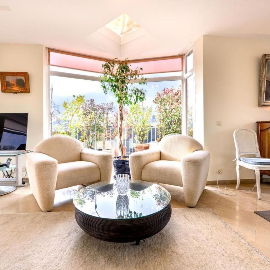 Quartier Roosevelt - Penthouse meublé 2 chambres + Bureau - Photo 1