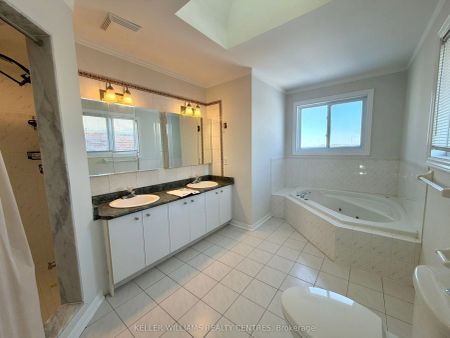 302 Livingstone Street W #UPPER - Photo 3