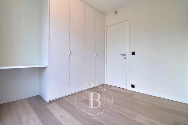 In the heart of Brussels - Furnished 3bedroom apartment - Photo 1