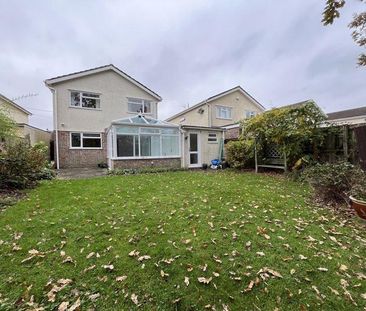 4 bedroom detached house to rent - Photo 3