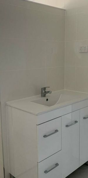 DUPLEX MINUTES FROM THE CITY - Photo 1