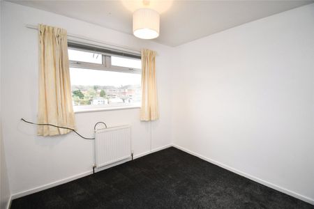 Blackthorne Avenue, CH66 2XA, Ellesmere Port - Photo 2