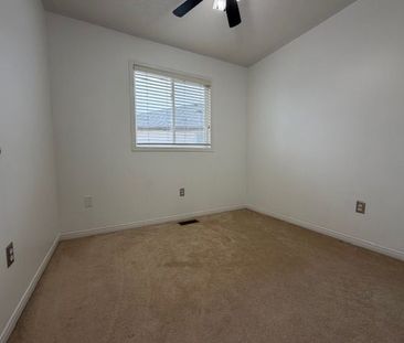 For Lease - 2944 Westbury Court, Mississauga, Ontario - Photo 4