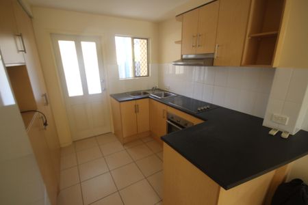 3/24 Brisbane Street, St Lucia QLD 4067 - Townhouse For Rent | Domain - Photo 4