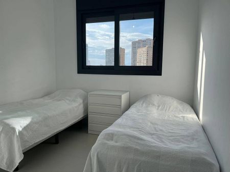 2 room luxury Apartment for rent in Benidorm, Valencia - Photo 3