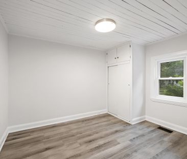 For Lease - 158 Ruggles Avenue, Richmond Hill, Ontario - Photo 2