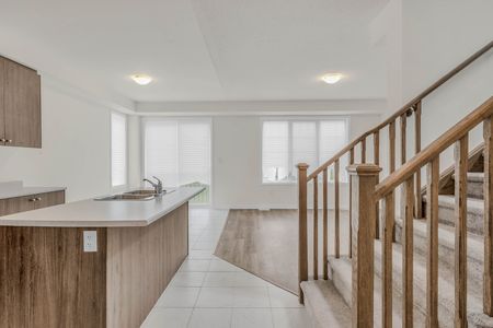 For Lease - 28 Abby Drive, Wasaga Beach, Ontario - Photo 2