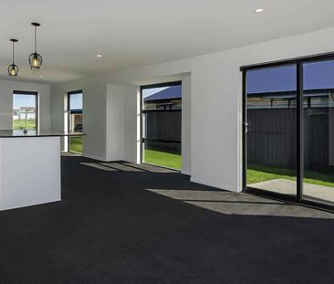 Modern 4-Bedroom Home Opposite Reserve in Lincoln - Photo 1