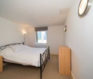 1 Bed Flat, Turner House, E14 - Photo 2