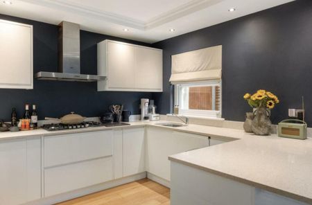 2 Bed Flat, Church Road, SE19 - Photo 4