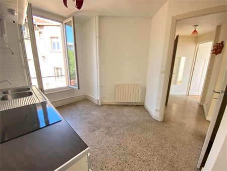 Location Appartement 2 pièces 40m² - Photo 4