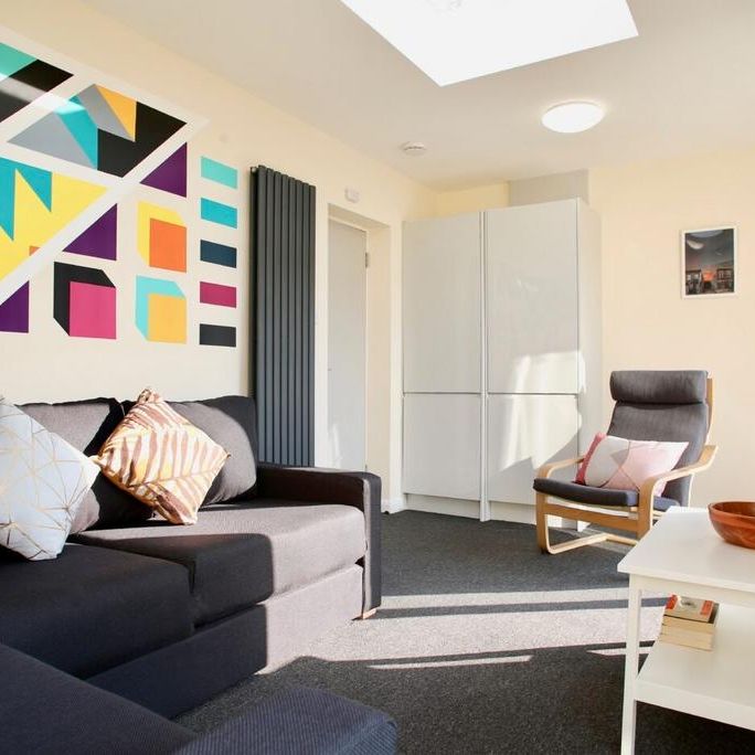 8 bedroom house to rent - Photo 1