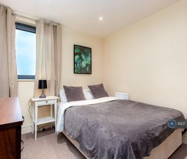 1 bedroom in a house share to rent - Photo 3