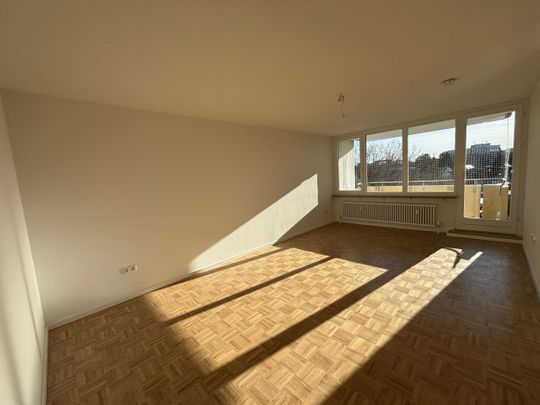 Helle 2-Zimmer-Wohnung in zentraler Lage von Neuperlach - Photo 1