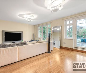 Totteridge Village, London - Photo 2