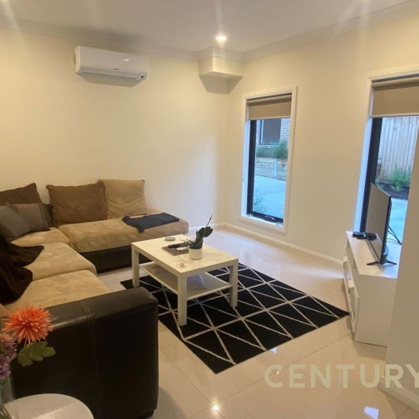 Modern Style, Effortless Living - Photo 1