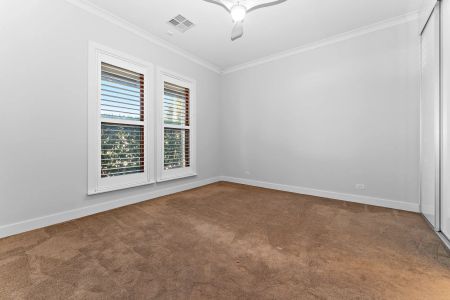 Large Four Bedroom family Home in Perfect Location - Photo 5