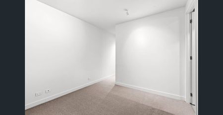 Stylish Lakeside Apartment with Inner-City Convenience - Photo 4