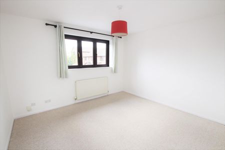 2 bedroom Terraced House to let - Photo 2