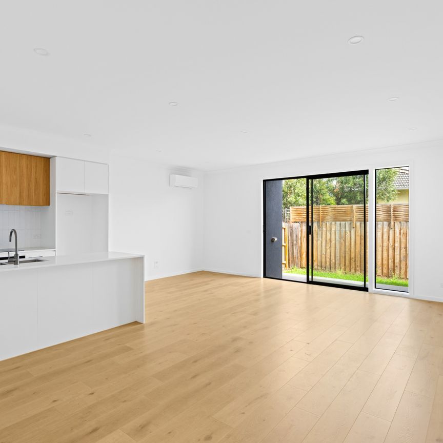 35 Currawong Street, Preston VIC 3072 - Townhouse For Rent | Domain - Photo 1