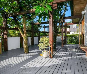 4 B/R, large family home, Long Bay College zone - Photo 4