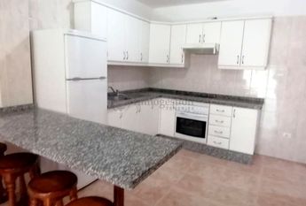 Se alquila en buzanada apartamento de 2 domitorios