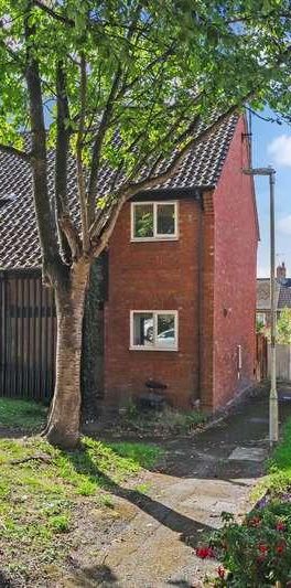 Bushells Wharf, Tring, HP23 - Photo 1