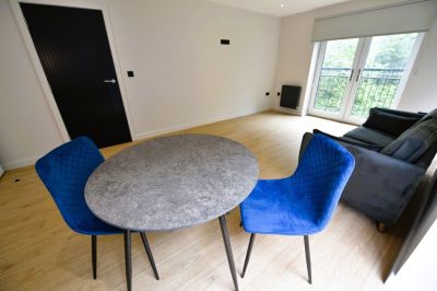 2 bedroom Flat in 529 Stanningley Road, Leeds - Photo 3