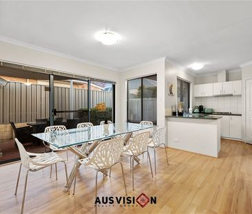 $950/w Fully Furnished charming home Redcliffe - Photo 3