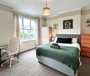 4 Bed Semi-Detached House, Victoria Road, M16 - Photo 4