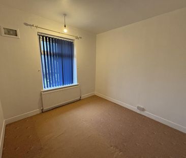 3 bedroom House To Let - Photo 5