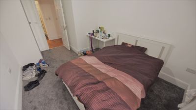 2 bedroom Flat in Kelso Road, Leeds - Photo 5