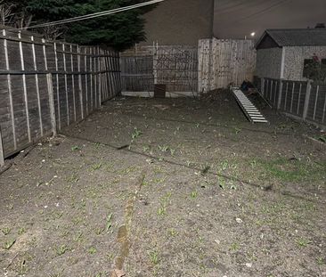 Room in a Shared House, Grange Road, IG1 - Photo 3