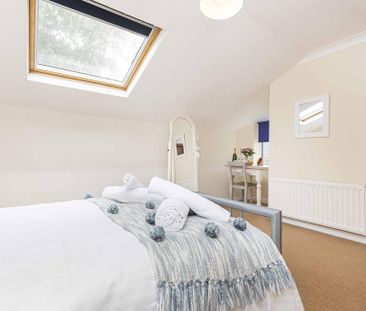 4 bedroom detached house to rent - Photo 3
