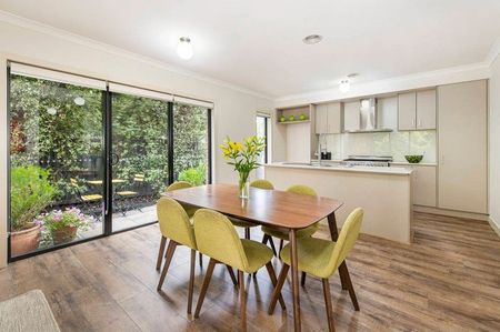 A breath of fresh air in the Box Hill High zone - Photo 2