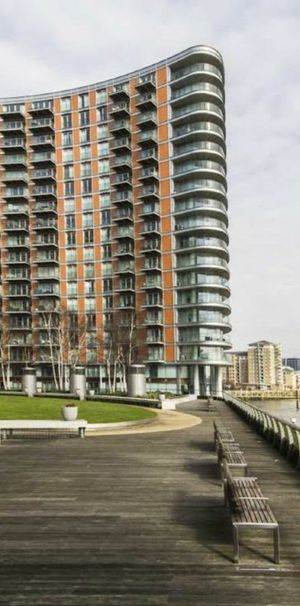 Fairmont Avenue, E14, London - Photo 2