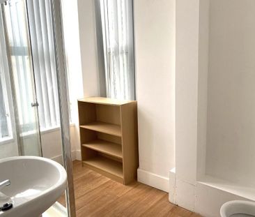 6 bedroom flat to rent - Photo 5