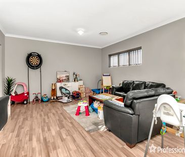 Easy to maintain Family home in a central location - Photo 2