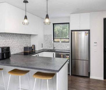 Fully furnished family home - Photo 1