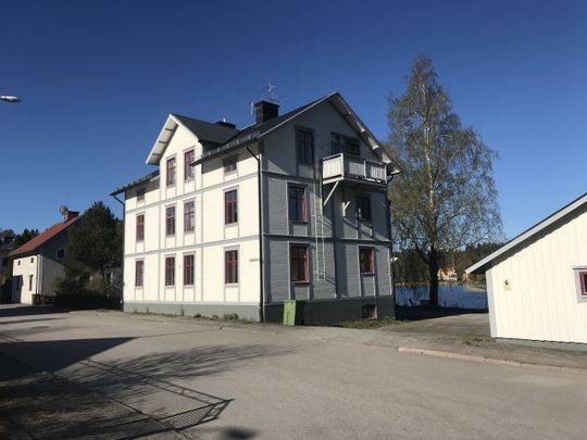 Kopparberg Centrum: Mysig tvåa med sjöutsikt - Foto 1