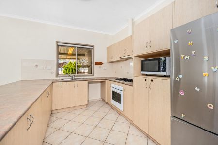 Secure Three Bedroom, Two Bathroom Home - Photo 4