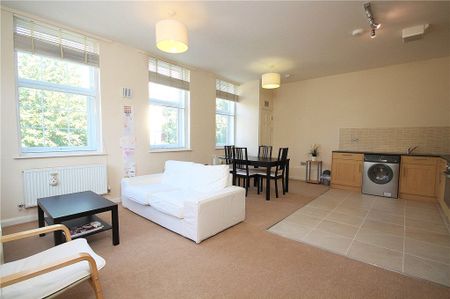 Glenhurst Road, Brentford, TW8 0FE - Photo 2