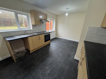 3 bedroom terraced house to rent - Photo 5