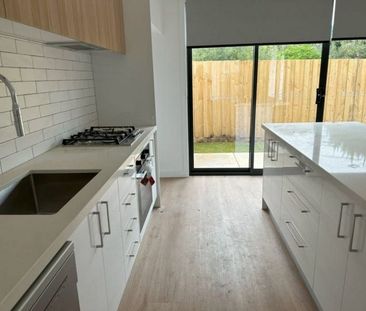 Quality And Style, Ready to Move In - Photo 6