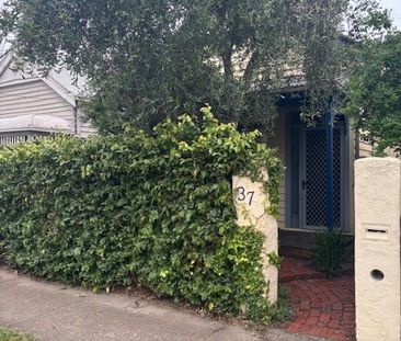 37 Bent Street, Northcote VIC 3070 - House For Rent | Domain - Photo 3