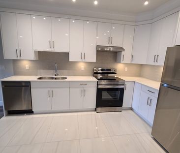 Large 2 Bedroom Unit with Den! - Photo 6