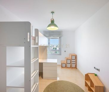 Apartamento de alquiler en Av. Burgos, 26, 29670 San Pedro Alcántar... - Photo 2