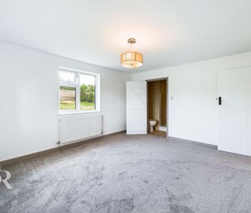 3 bedroom detached bungalow to rent - Photo 5