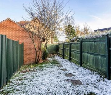 2 bedroom semi-detached house to rent - Photo 6